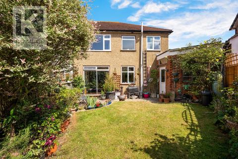 14 Devon Way, Epsom, KT19 9HS