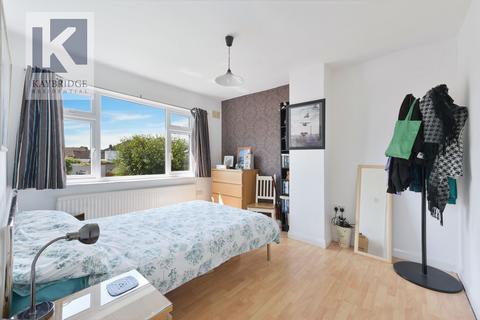 14 Devon Way, Epsom, KT19 9HS