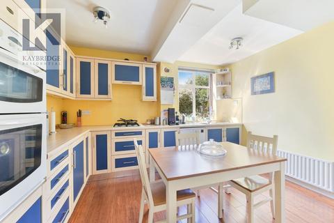 14 Devon Way, Epsom, KT19 9HS