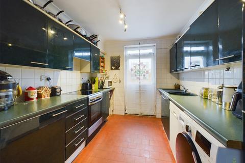 16 Brunswick Road, Bexleyheath, DA6 8EN