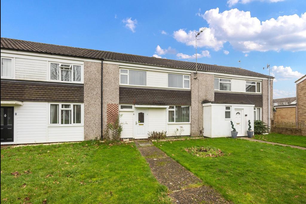 Horley, Horley RH6 4 bed terraced house for sale £375,000