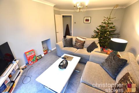 2 bedroom ground floor maisonette to rent, Southmead Crescent, Cheshunt, Waltham Cross, Hertfordshire, EN8 8UZ