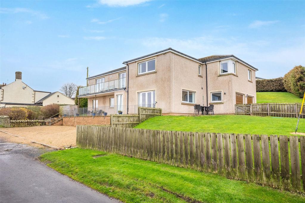 Elmbank House, Cow Road, Spittal, BerwickuponTweed, TD15 6 bed