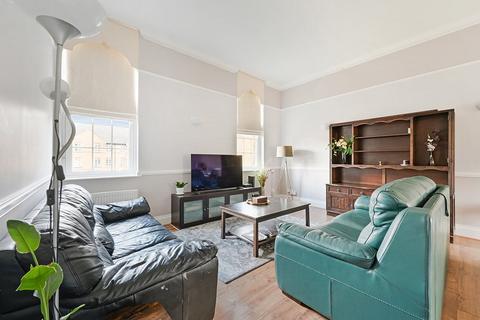 8 Brigade Place, Caterham, CR3 5ZU