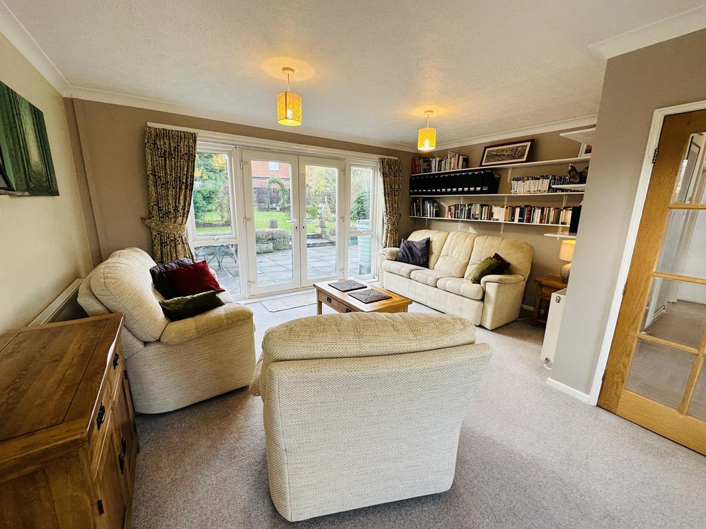 Hawthorn Lane, Coventry, CV4 3 bed detached house for sale £325,000