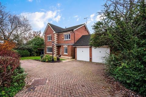 4 bedroom detached house for sale, The Hollies, Oxted RH8