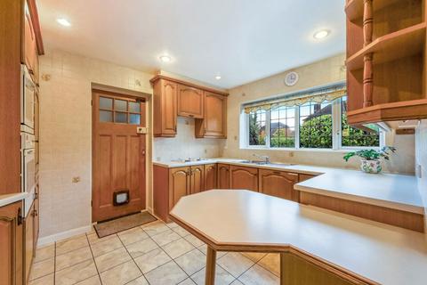 2 Ivy Mill Close, Godstone, RH9 8NG
