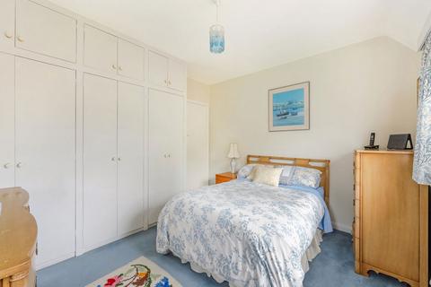 2 Ivy Mill Close, Godstone, RH9 8NG