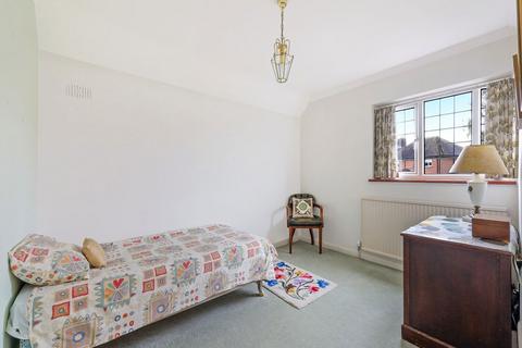 2 Ivy Mill Close, Godstone, RH9 8NG