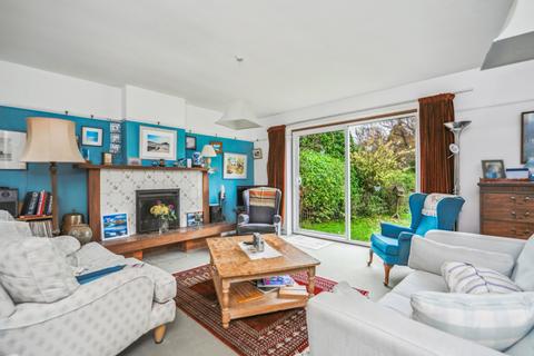 215 Botley Road, Chesham, HP5 1XT