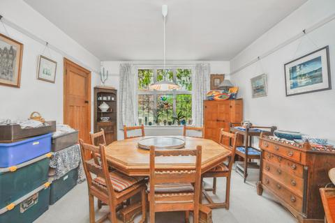 215 Botley Road, Chesham, HP5 1XT