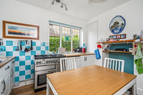 215 Botley Road, Chesham, HP5 1XT