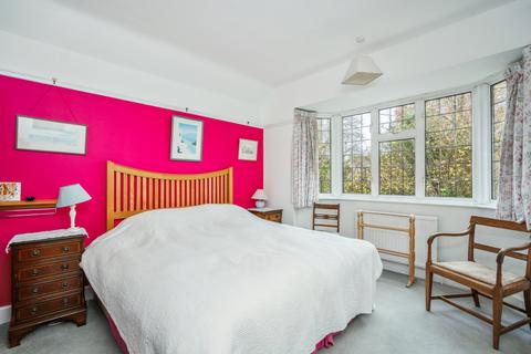 215 Botley Road, Chesham, HP5 1XT