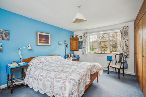 215 Botley Road, Chesham, HP5 1XT
