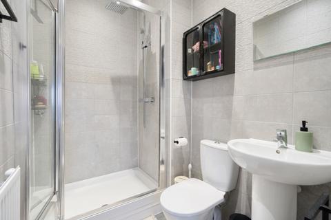 2 Cowleaze, Purton, Swindon, SN5 4FQ