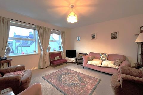 2 bedroom flat for sale, Popham Close, Tiverton, Devon, EX16