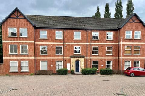 3 bedroom flat for sale, Popham Close, Tiverton, Devon, EX16