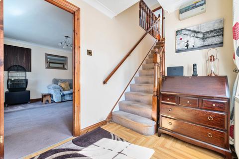 62 Yeates Drive, Kemsley, Sittingbourne, ME10 2PW