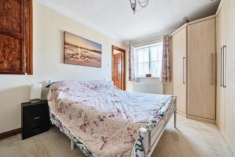 62 Yeates Drive, Kemsley, Sittingbourne, ME10 2PW