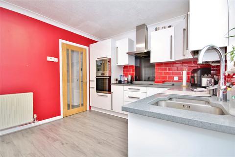 14 Poundfield Gardens, Woking, GU22 8JP