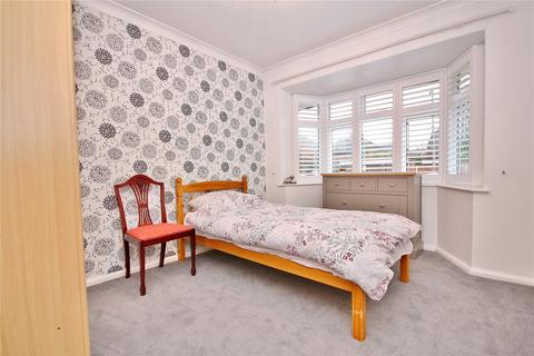 14 Poundfield Gardens, Woking, GU22 8JP