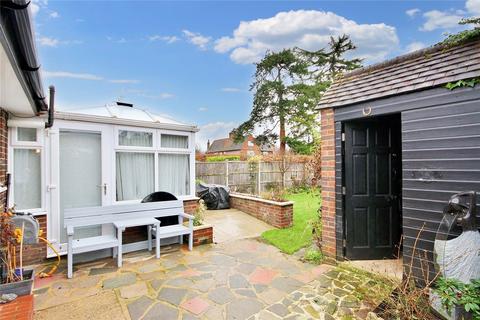14 Poundfield Gardens, Woking, GU22 8JP