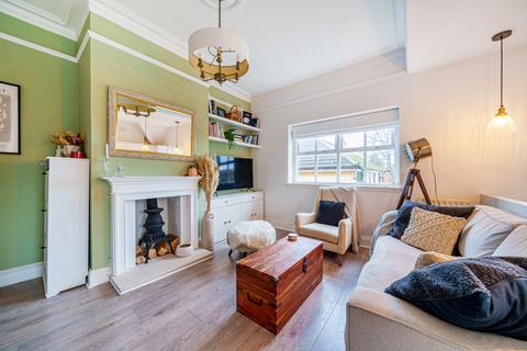 3 bedroom flat for sale, Benedicts, Devonshire Road, Weybridge, KT13