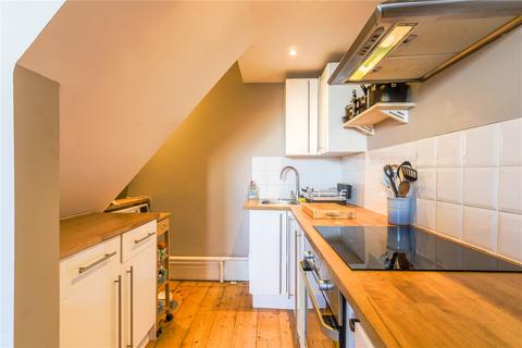 7b Luckwell Road, Bristol, BS3 3EL