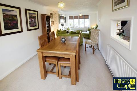 29 Denbigh Close, Hornchurch, RM11 3EA