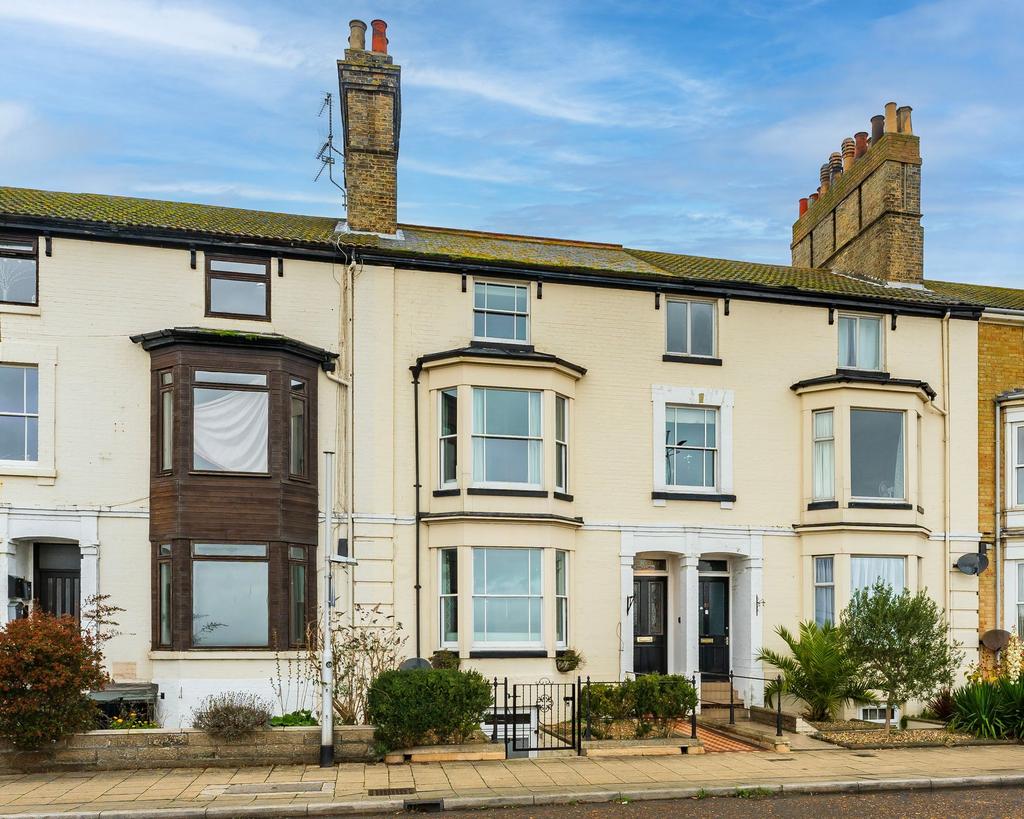 Marine Parade, Lowestoft, NR33 6 bed terraced house for sale £395,000