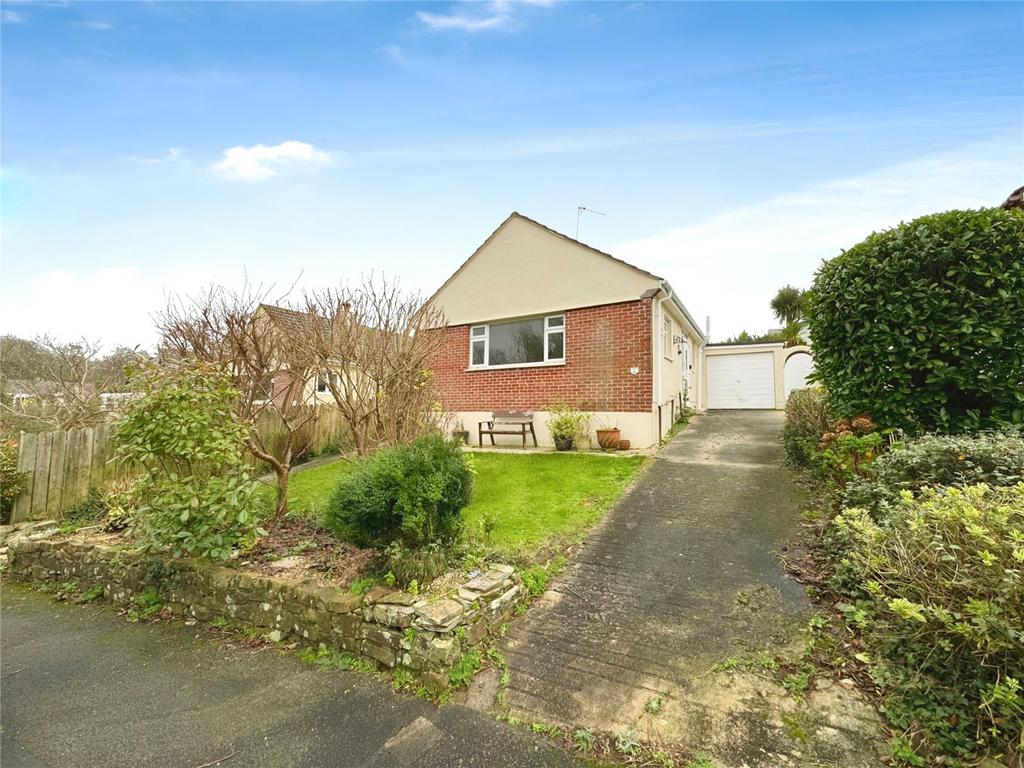 Poughill, Bude 2 bed bungalow for sale £300,000