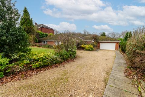 4 bedroom bungalow for sale, Woodland Rise, Studham, Dunstable, LU6