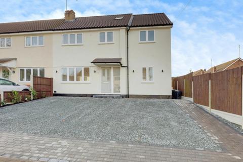 2 Birch Close, Rayleigh, SS6 9LZ
