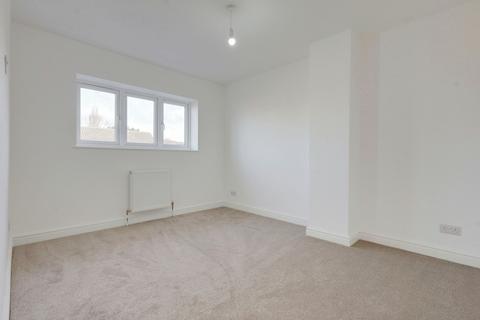 2 Birch Close, Rayleigh, SS6 9LZ