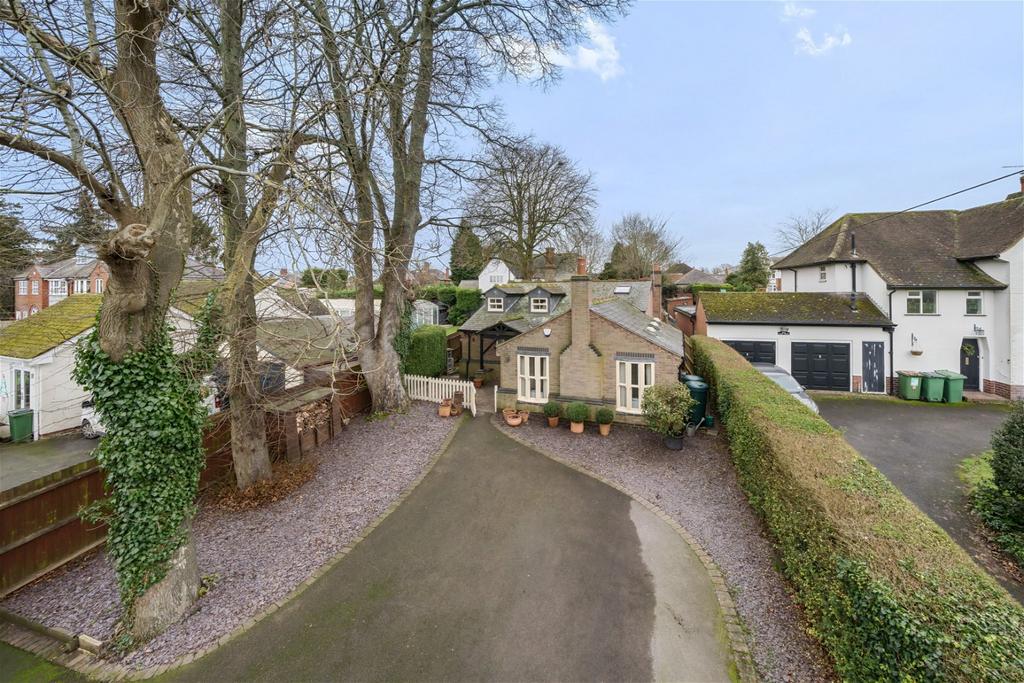 Desford Road, Kirby Muxloe 3 bed detached house for sale £570,000