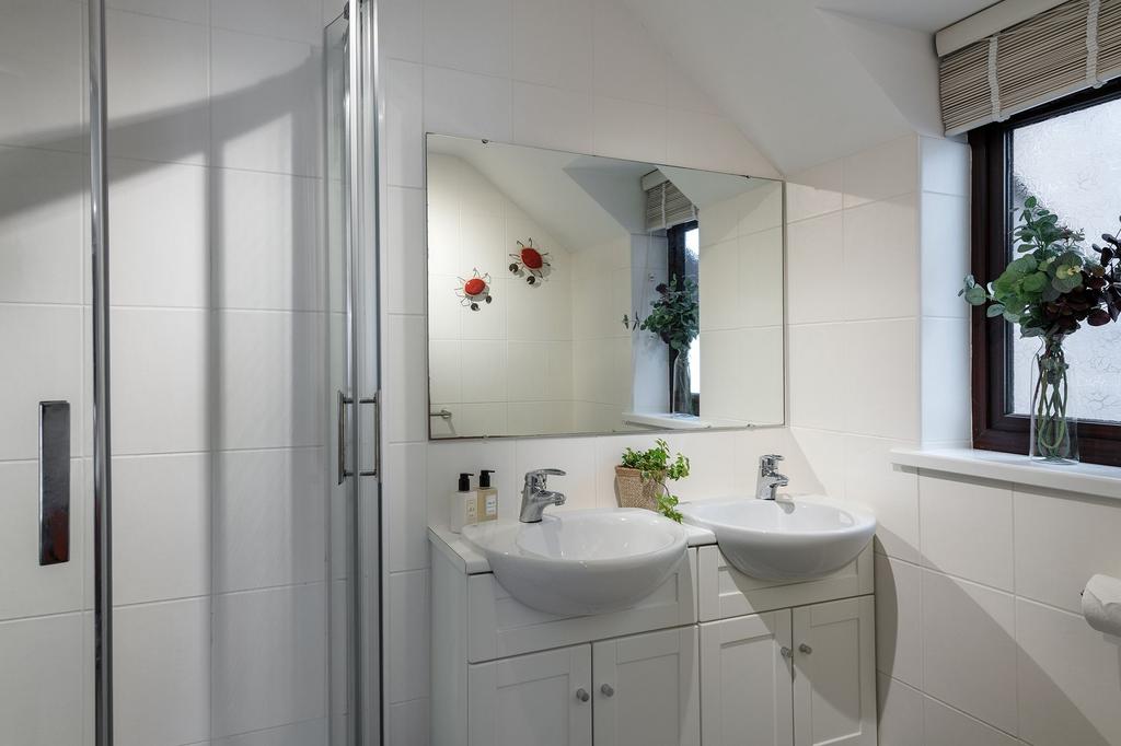 Ensuite shower room,Thatcher Heights,Torquay,Devon