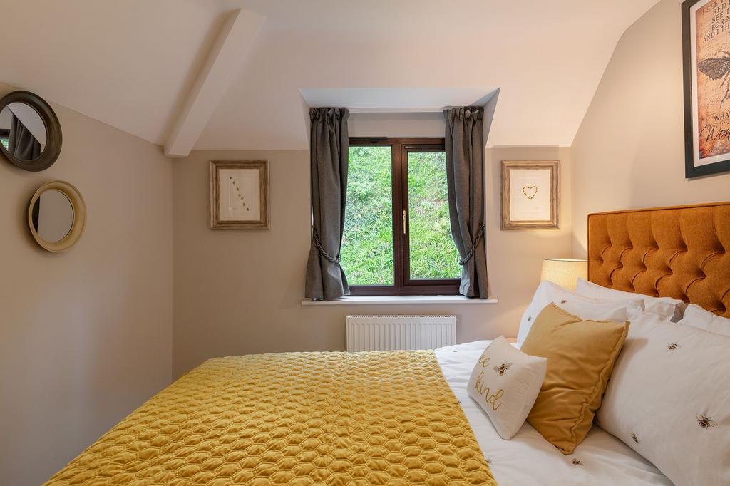 Bedroom,Thatcher Heights,Torquay,Devon