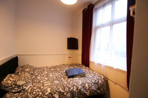 1 bedroom duplex for sale, 196 & 196a Redlam, Blackburn