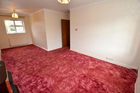 2 bedroom flat for sale, Queens Court, Woodsend Road, Flixton M41