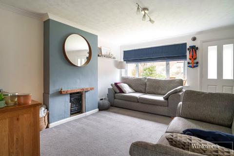 3 bedroom terraced house for sale, Gloucester Road, Bagshot, Surrey, GU19