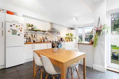 4 bedroom terraced house for sale, Woodside Gardens, London, N17