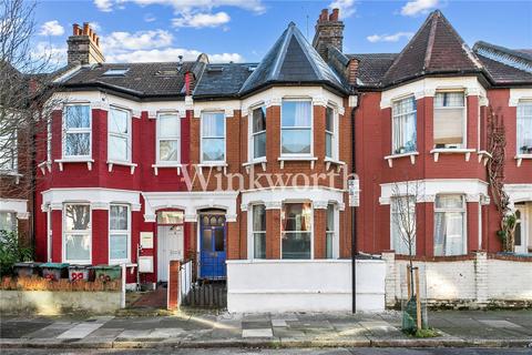90 Woodside Gardens, London, N17 6UW