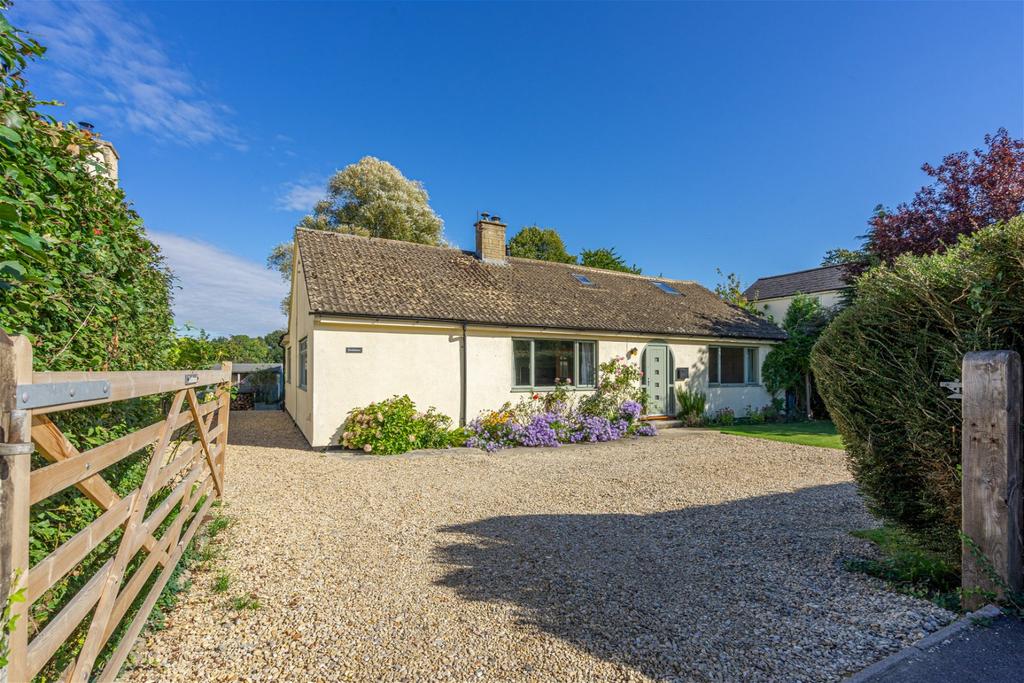 Upper 4 bed detached bungalow for sale £700,000
