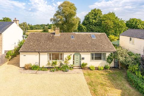 4 bedroom detached bungalow for sale, Upper Minety