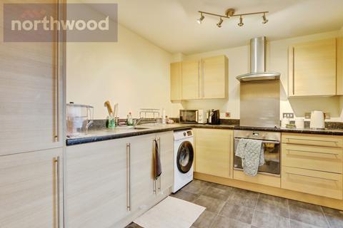 2 bedroom flat to rent, Ramsey House, York, YO31