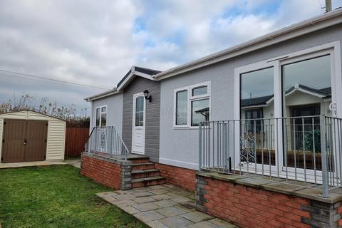 2 bedroom mobile home for sale - Castleton Park, Castleton Road, St. Athan, Barry, The Vale Of Glamorgan. CF62 4LG