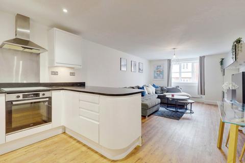 1 bedroom flat for sale - London Road, Benfleet, SS7