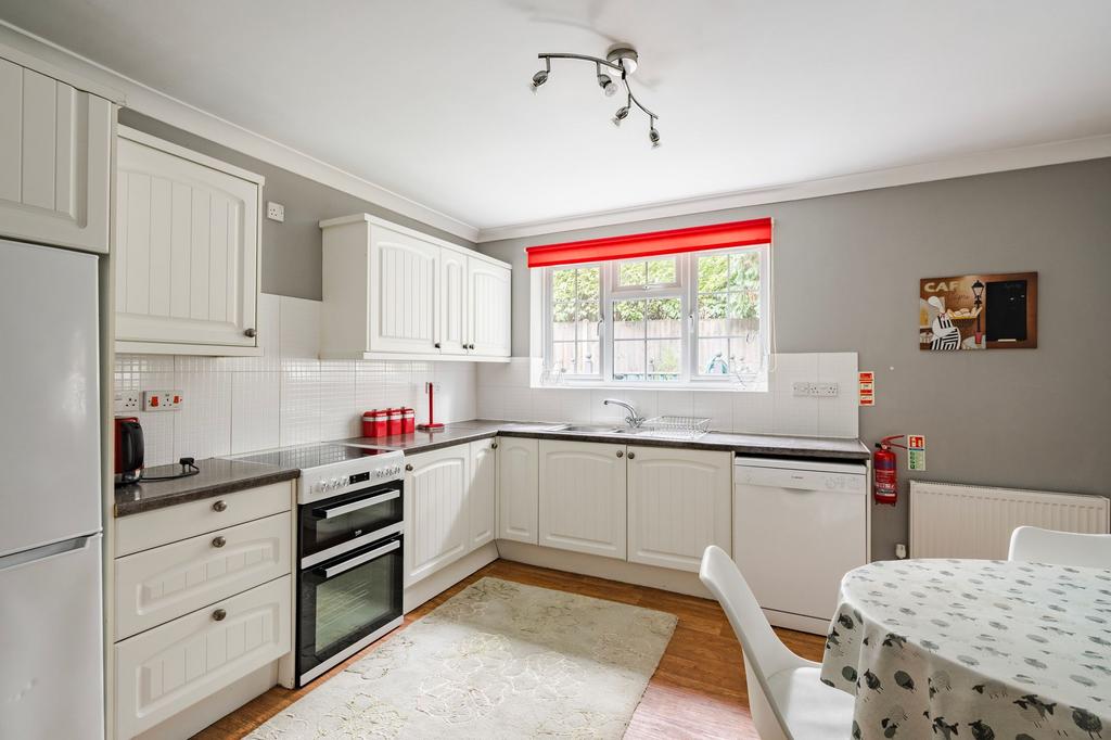 Yarmouth Road, Norwich, NR7 3 bed detached bungalow for sale £350,000