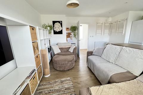 Flat 6, 1 Buttercup Close, Moreton-in-marsh, GL56 9PY