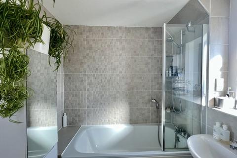 Flat 6, 1 Buttercup Close, Moreton-in-marsh, GL56 9PY